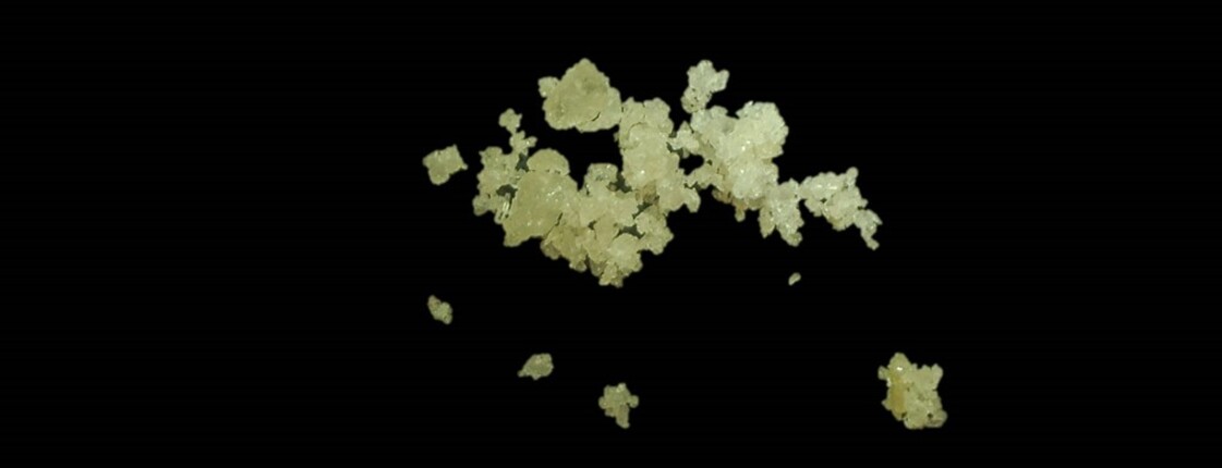 Dieses Bild zeigt eine kristalline Substanz.