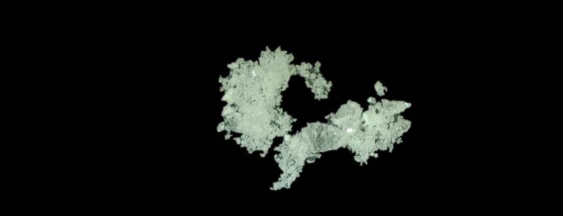 Dieses Bild zeigt eine kristalline Substanz.